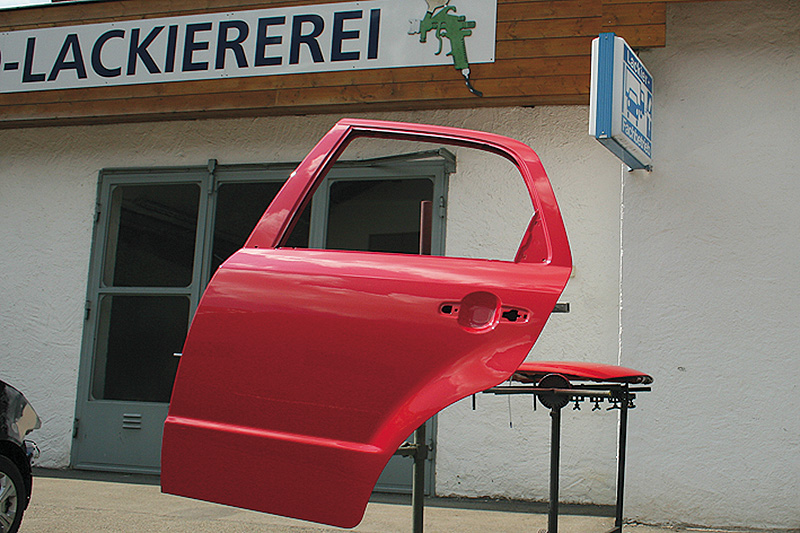 Lackierte Autotre